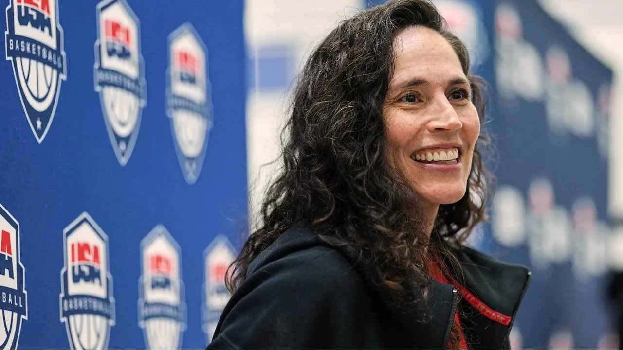Sue Bird akan berbagi status “state bird” bersama pemain New Orleans Pelicans Jordan Hawkins dan burung American robin setiap bulan Maret. (Foto: AP)