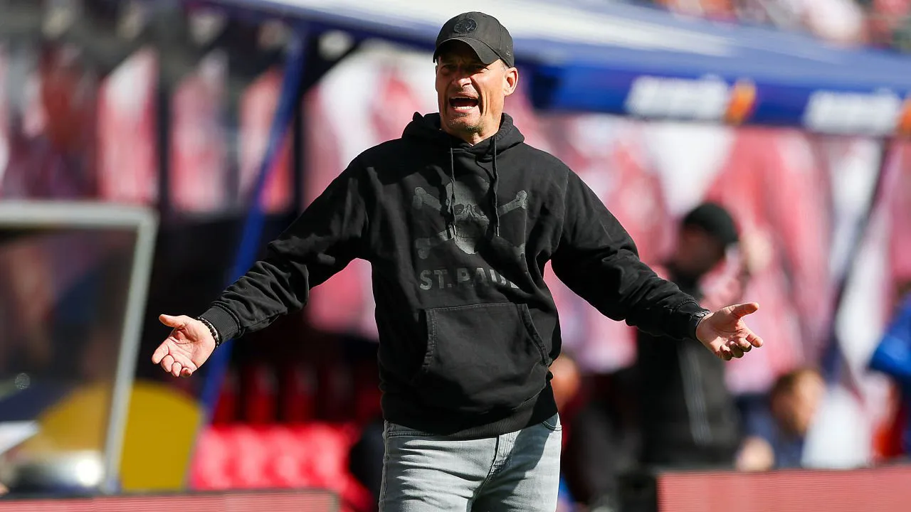 Alexander Blessin Tetap Puji Performa St Pauli Meski Takluk dari RB Leipzig