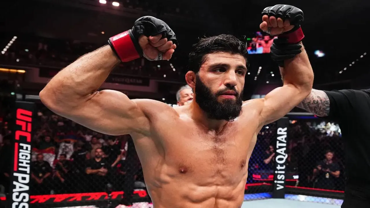Arman Tsarukyan kini tengah berada dalam performa impresif dengan catatan lima kemenangan beruntun di UFC. (Foto: Fight TV)
