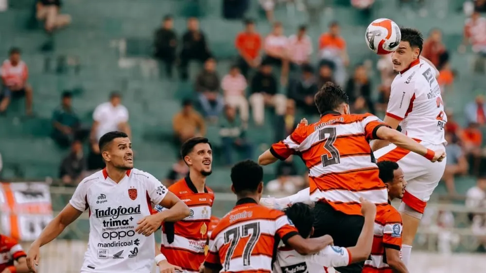 Bali United Masih Berproses Menuju Adaptasi Optimal, Ungkap Johnny Jansen - sumber: (ileagueid)