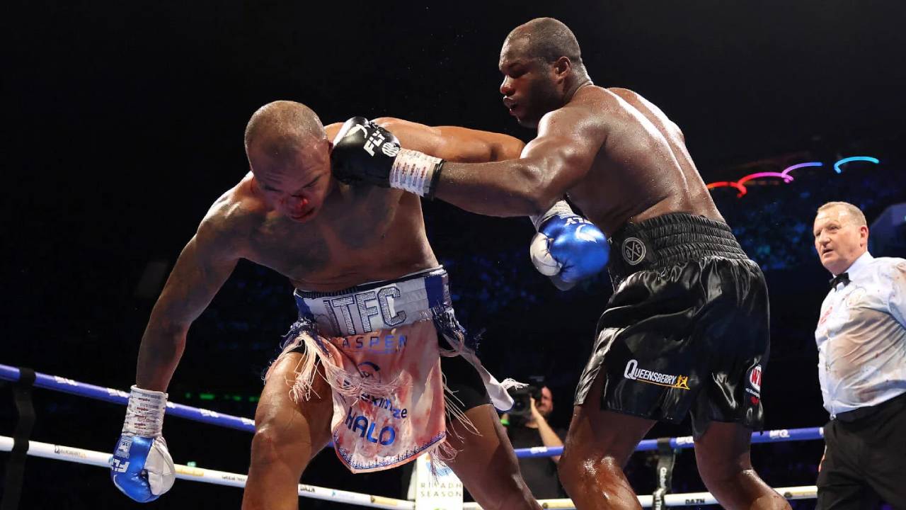 Daniel Dubois Taklukkan Fabio Wardley Lewat TKO Ronde 11 di Manchester