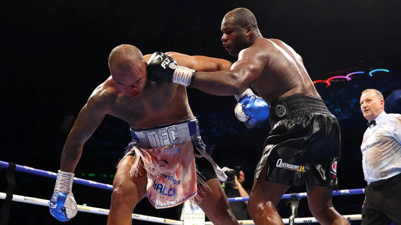 Duel Daniel Dubois (kanan) dan Fabio Wardley menjadi salah satu pertarungan kelas berat paling brutal dan berdarah dalam beberapa tahun terakhir. (Foto: Fight TV)