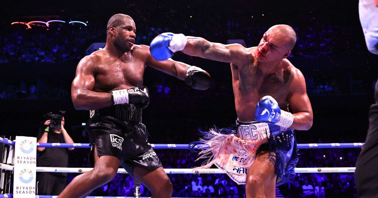 Dubois Hentikan Wardley Juara Usai Duel Kelas Berat Terseru