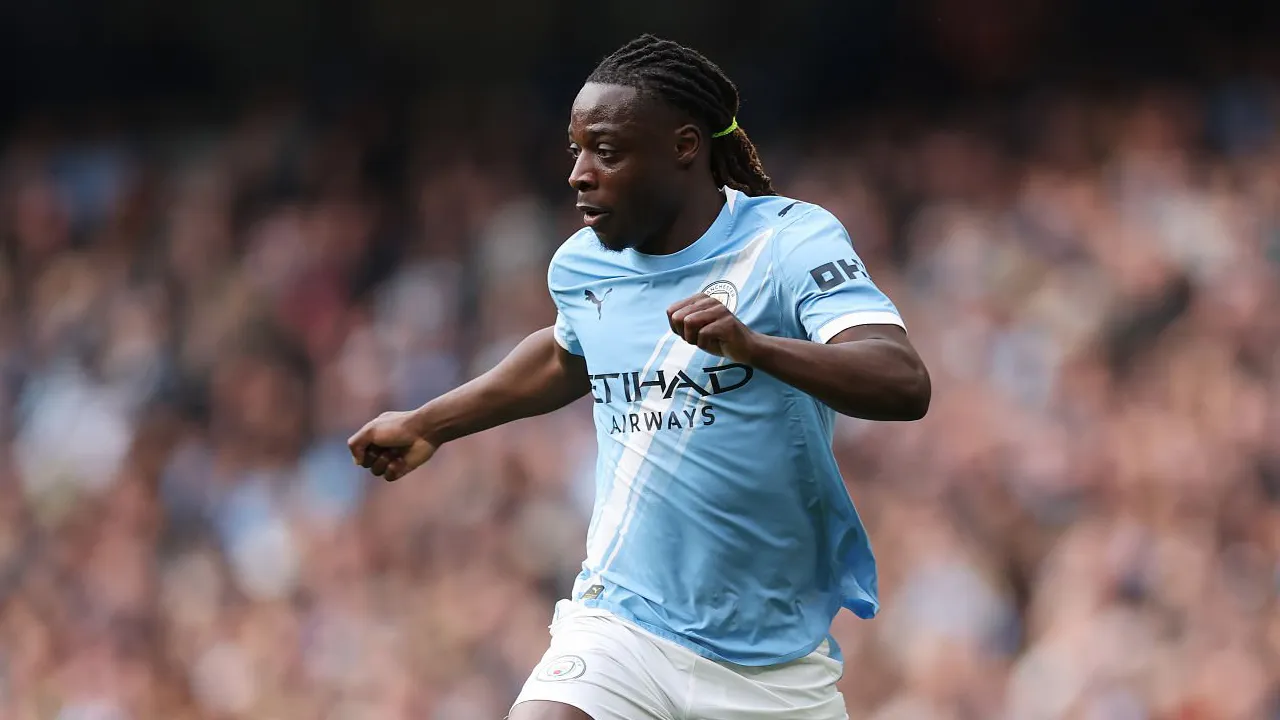 Jeremy Doku Ungkap Kunci Manchester City Bungkam Brentford