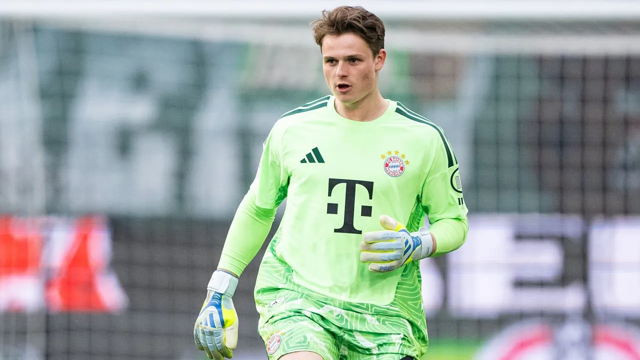Jonas Urbig Bahagia Dapat Kesempatan Tampil Saat Bayern Kalahkan Wolfsburg