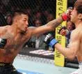 Joshua Van Pertahankan Gelar usai Kalahkan Tatsuro Taira di UFC 328
