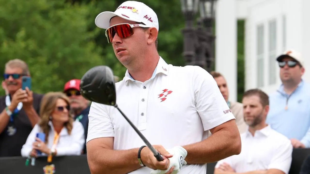 Lucas Herbert kini mengoleksi total 21-under dan berada di jalur untuk meraih gelar pertamanya sejak bergabung dengan LIV Golf tiga musim lalu. (Foto: Golf Digest)