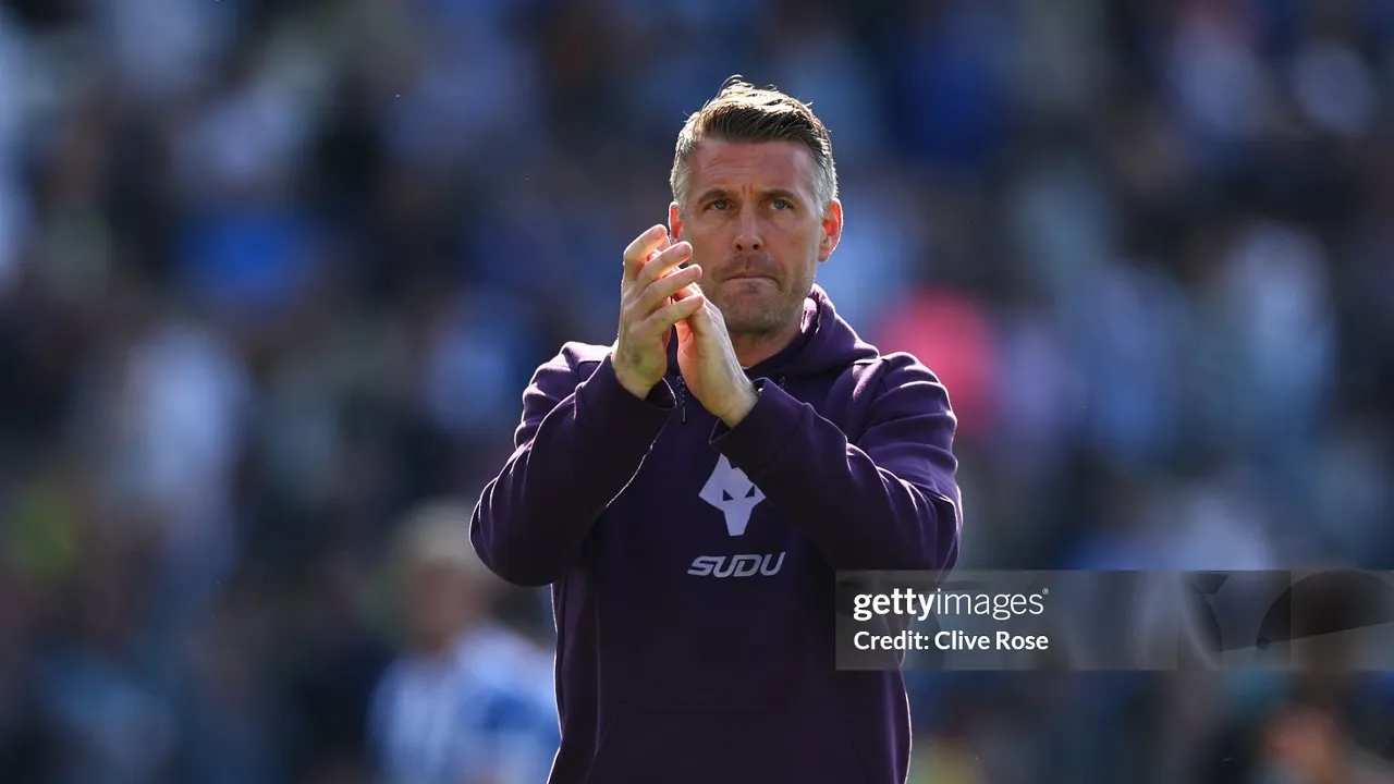 Rob Edwards sebut musim Wolves sangat memalukan