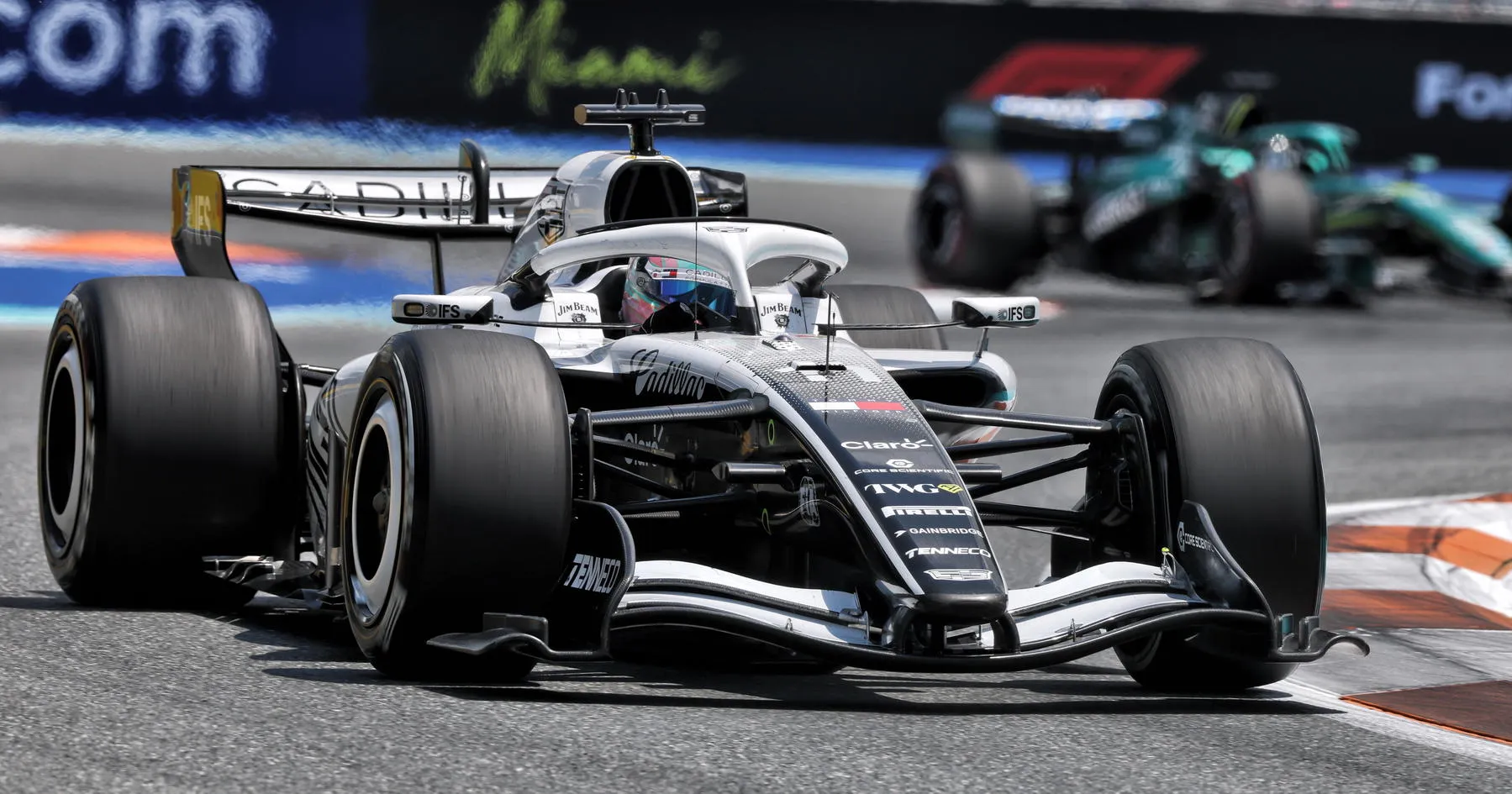 Sergio Perez Soroti Faktor Penting yang Harus Diperbaiki Cadillac - sumber: (racingnews365)