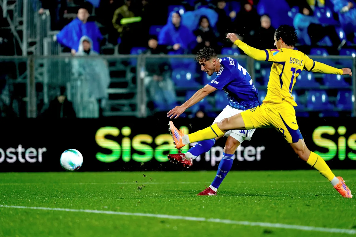 Susunan Pemain Resmi Laga Serie A: Verona Tantang Como - sumber: (footballitalia)