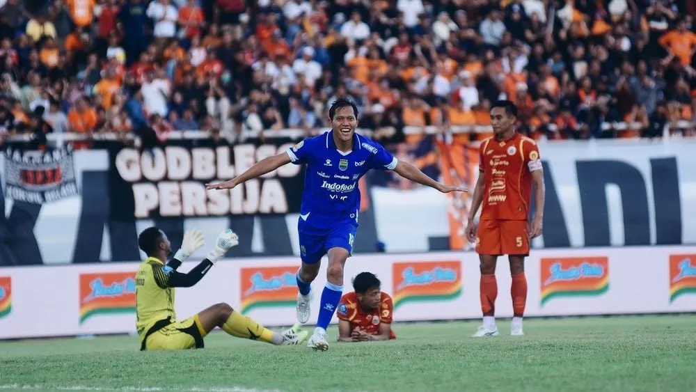 Adam Alis Bertekad Antarkan Tim Raih Gelar Juara - sumber: (ileagueid)