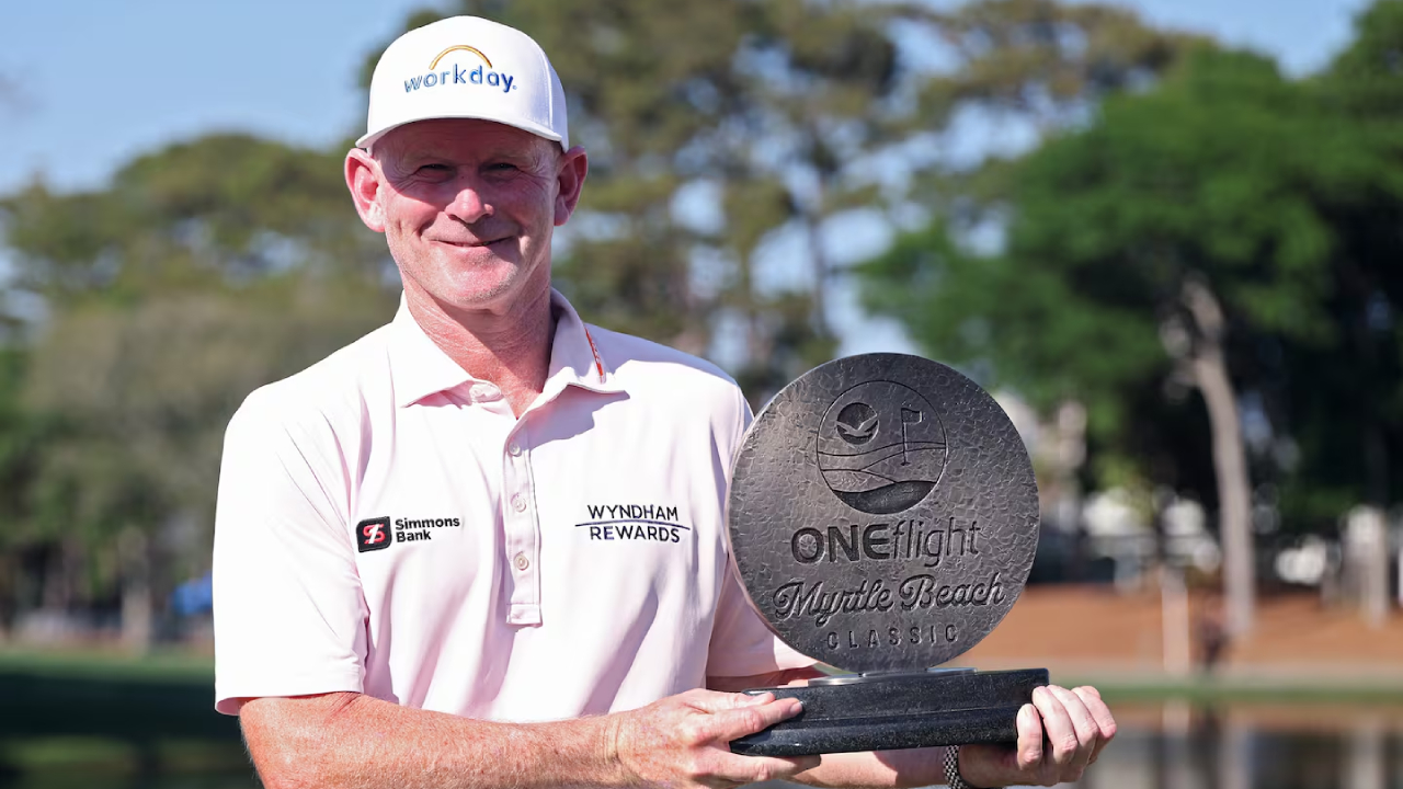 Brandt Snedeker Akhiri Paceklik Gelar di Turnamen Myrtle Beach Classic