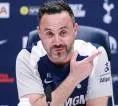 De Zerbi Bahas Atmosfir Stadion Tottenham Jelang vs Leeds