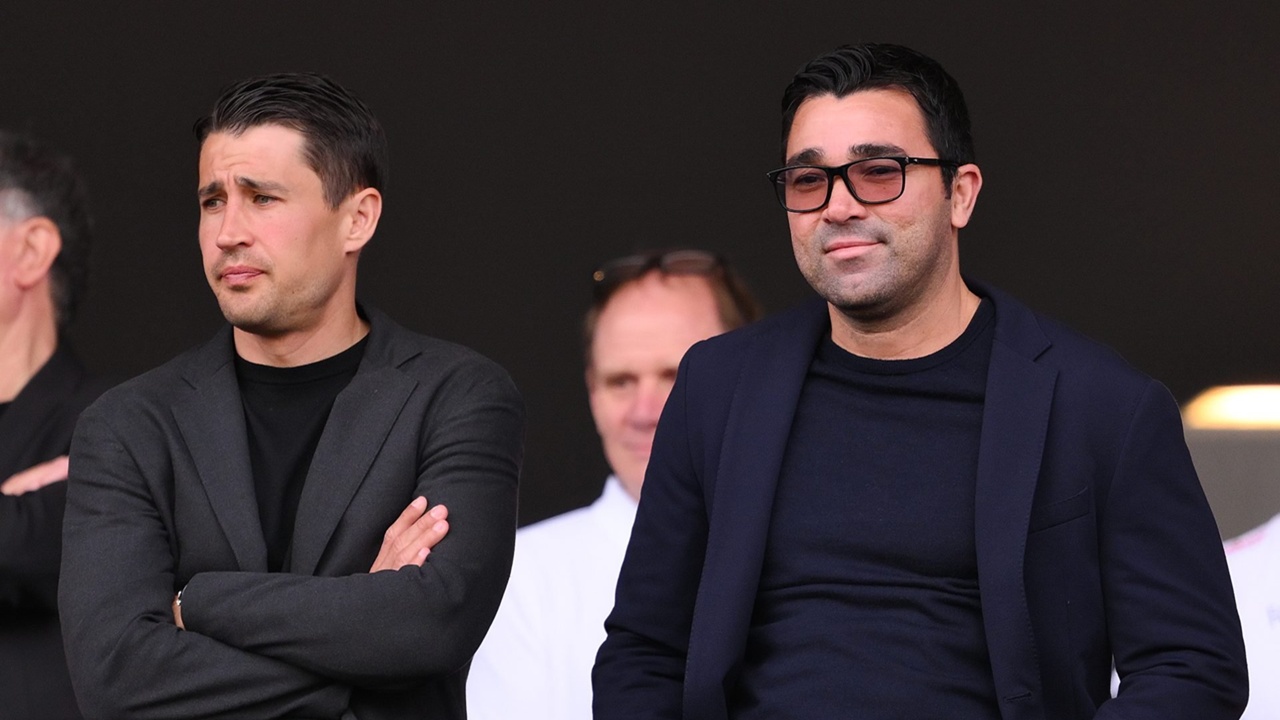 Deco Adakan Pertemuan dengan Agen Robert Lewandowski