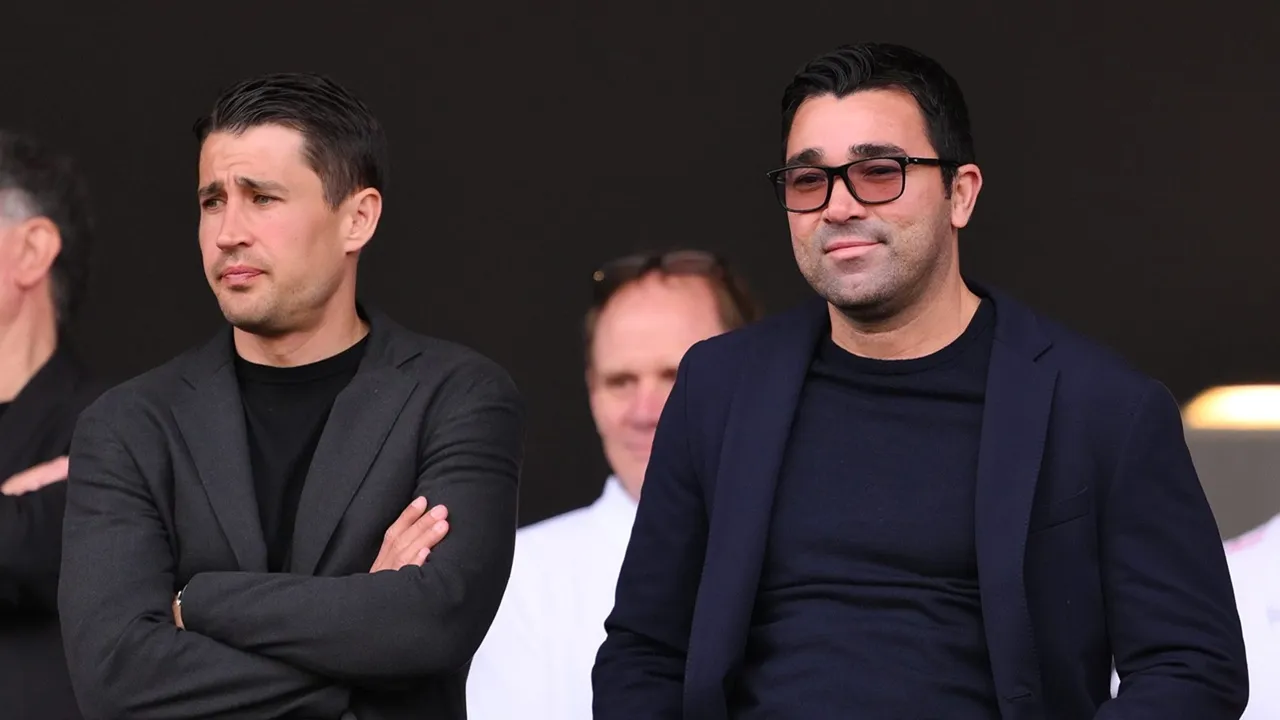 Deco Adakan Pertemuan dengan Agen Robert Lewandowski