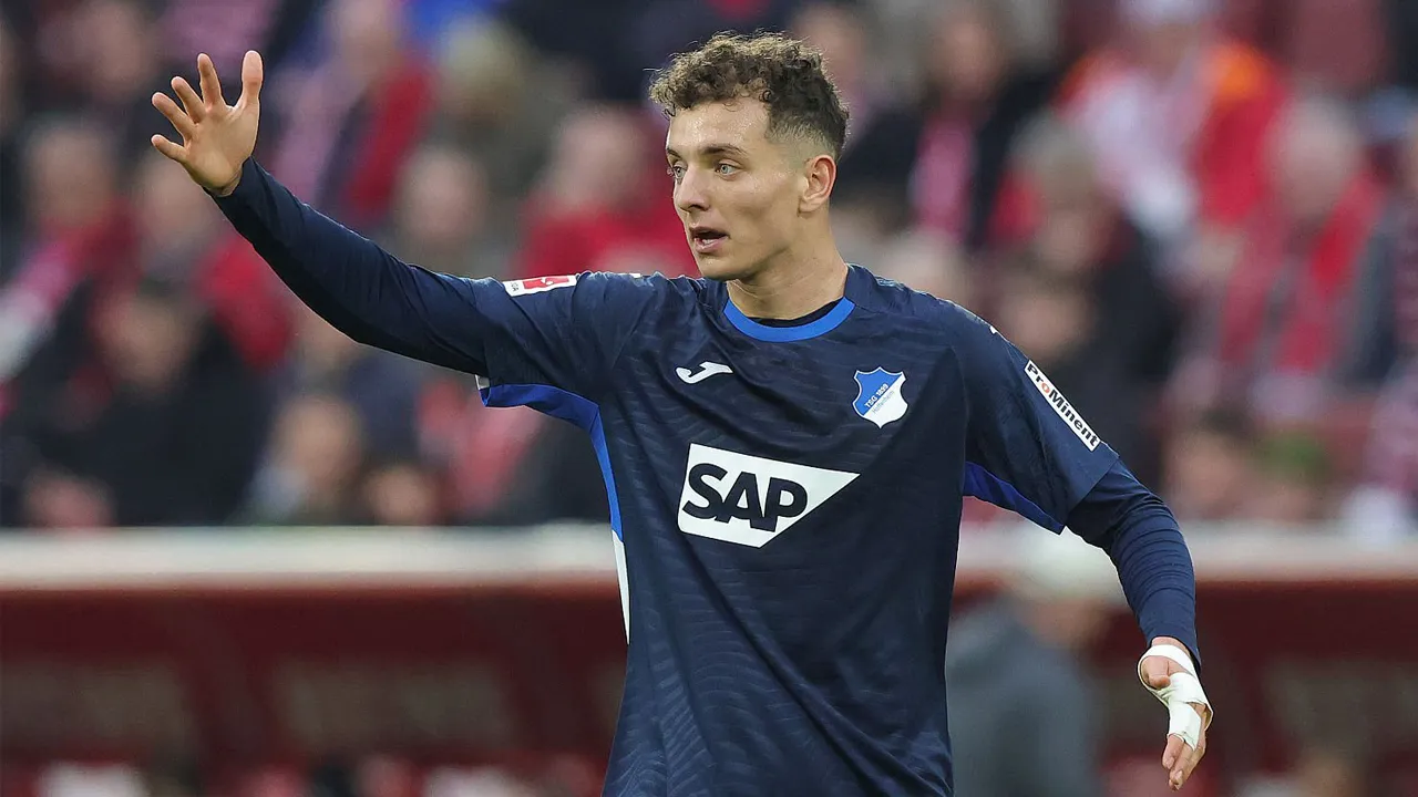 Fisnik Asllani Bahas Peluang Hoffenheim Finis Empat Besar