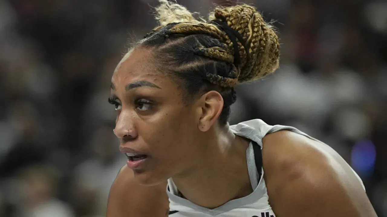 A’ja Wilson menjadi satu-satunya pemain Las Vegas Aces yang paling konsisten dalam menyerang saat dikalahkan Phoenix Mercury. (Foto: AP)