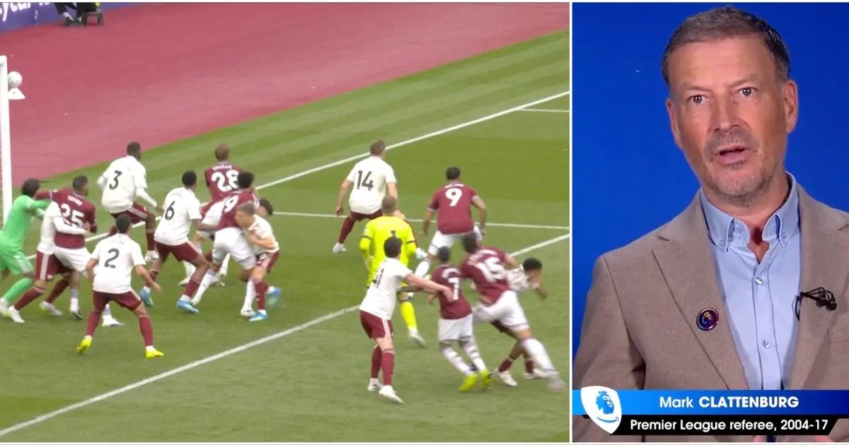 Mark Clattenburg Kritik Keputusan Kontroversial Anulir Gol West Ham Melawan Arsenal - sumber: (givemesport)