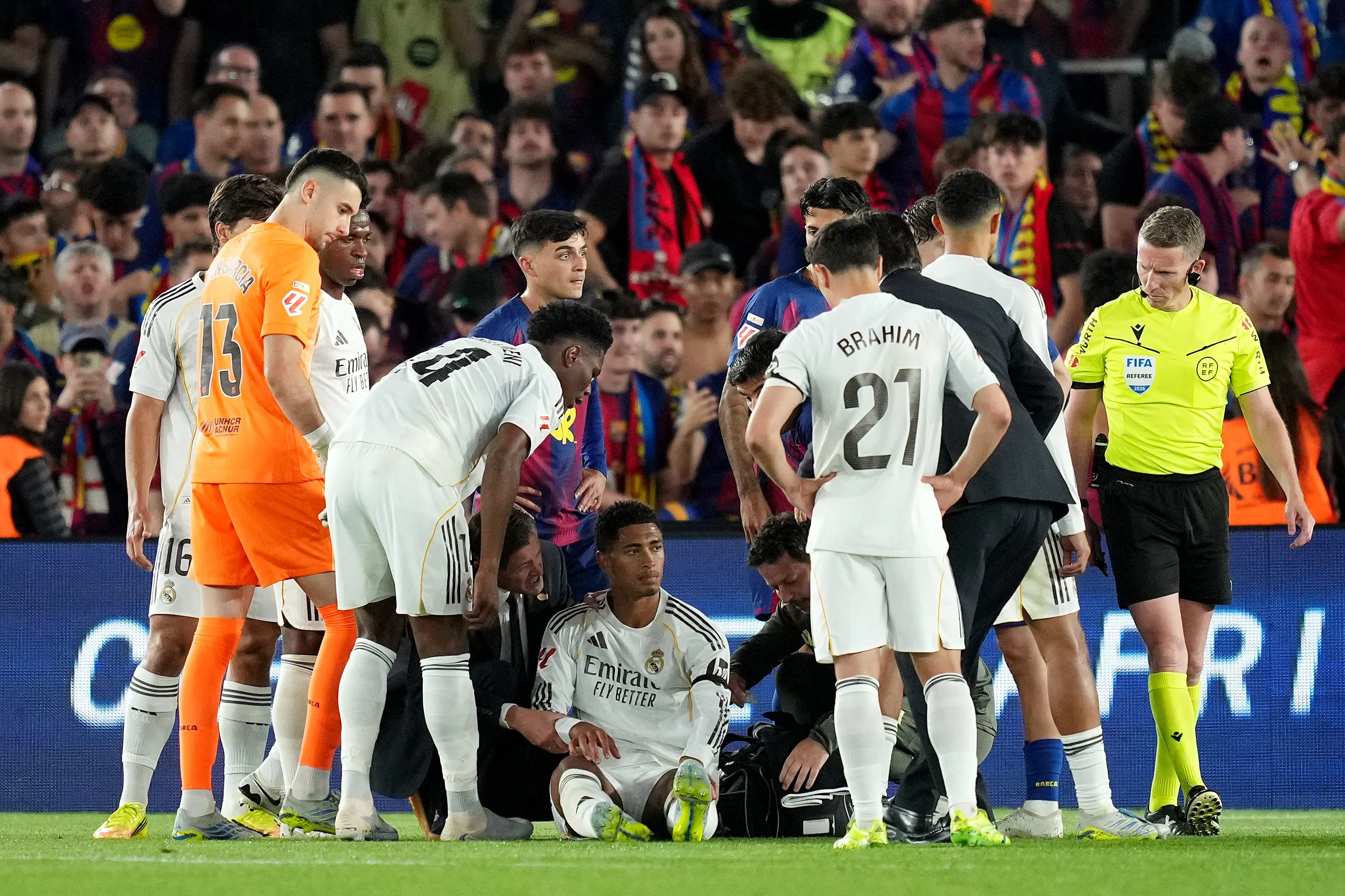 Real Madrid TV Kritik Keputusan Penalti di El Clasico