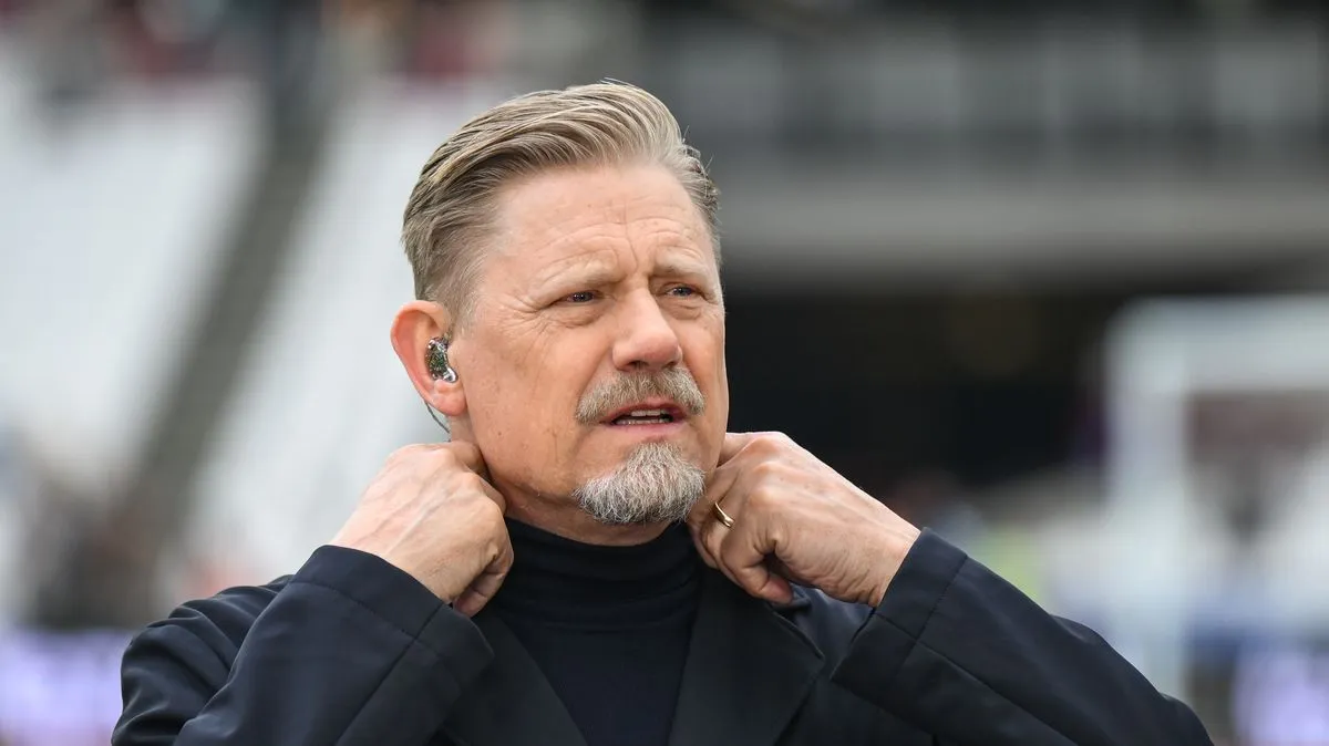 Schmeichel Kecam VAR soal Insiden David Raya di Laga Arsenal - sumber: (footballlondon)