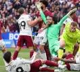 VAR Kontroversial: Gol West Ham Dianulir, Arsenal Menang