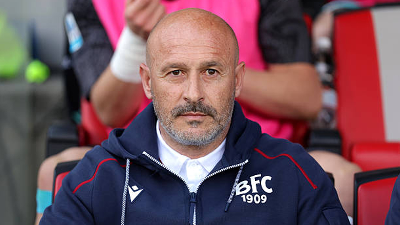Vincenzo Italiano Yakin Bologna Bisa Tutup Musim dengan Hasil Positif