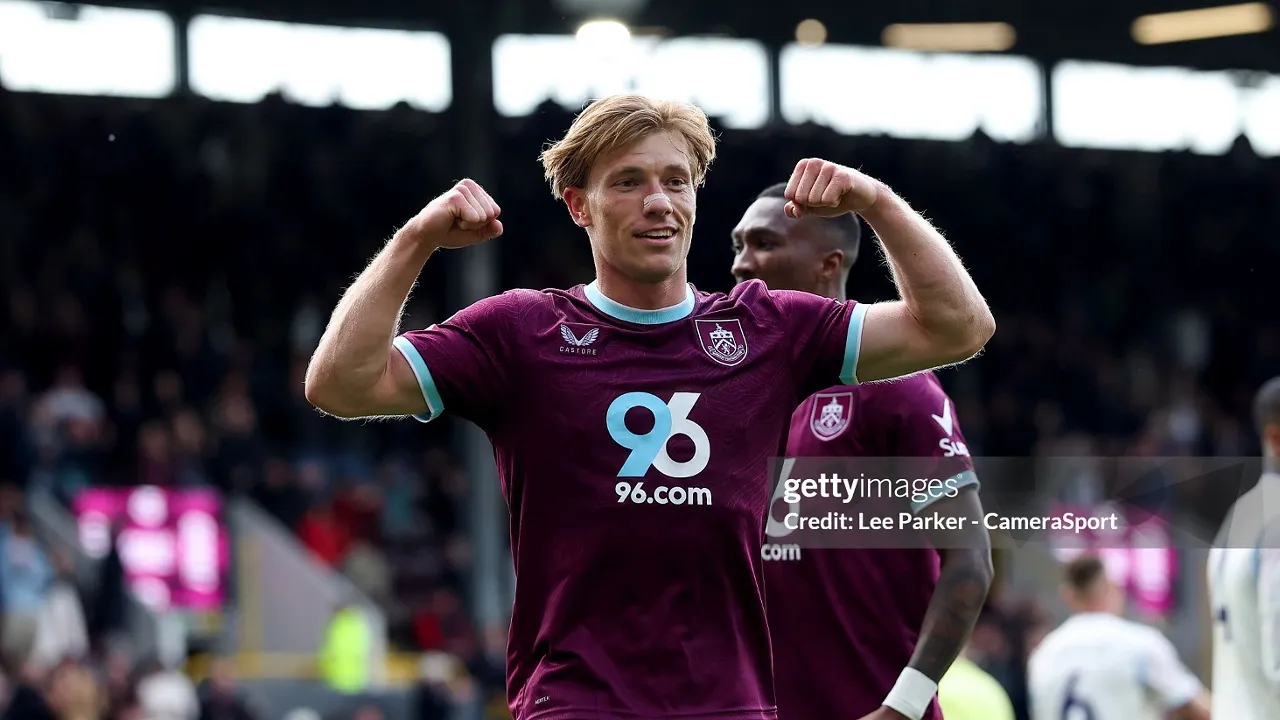 Zian Flemming menangi penghargaan pemain terbaik Burnley