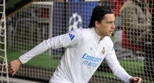 Alvaro Carreras Tak Lagi Menjadi Pilihan Utama di Real Madrid