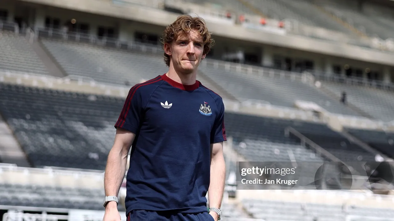 Anthony Gordon Makin Dekat Tinggalkan Newcastle United