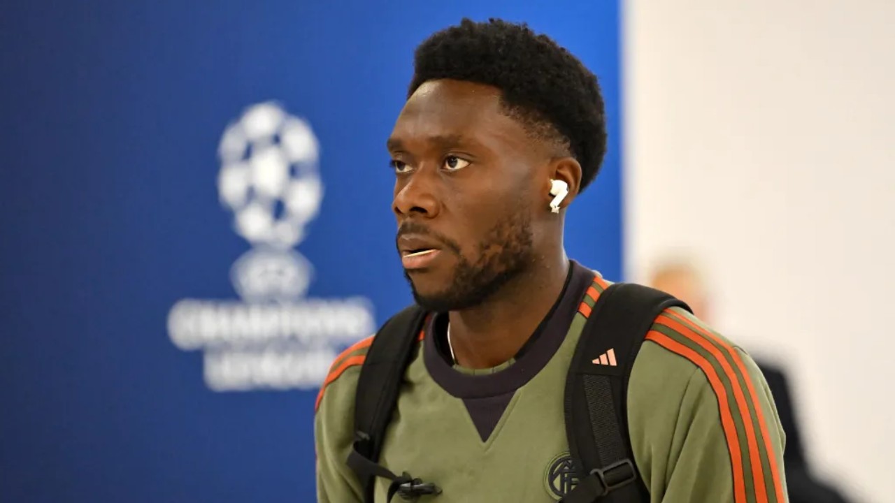 Bayern Munich Dihadapkan pada Dilema Kasus Cedera Alphonso Davies