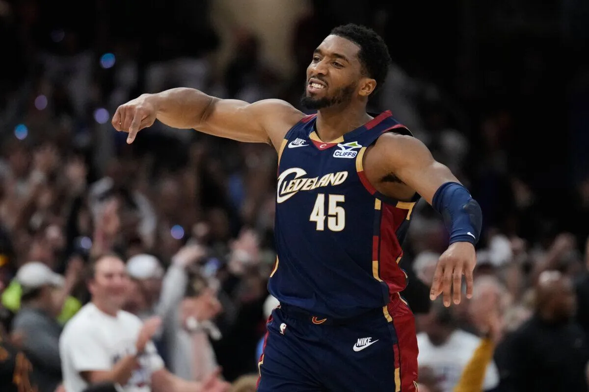 Donovan Mitchell Samakan Rekor, Cavs Imbangi Pistons - sumber: (mainbasket)