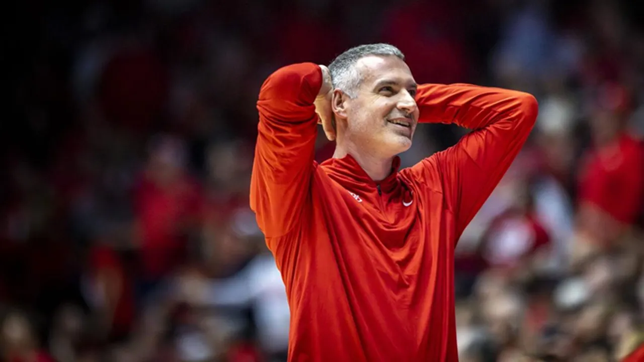Eric Olen Direkrut Jadi Pelatih Baru Tim Basket New Mexico