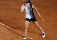Iga Swiatek Buat Naomi Osaka Angkat Kaki Dari Roma