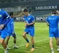 Ini Alasan Barba Pakai Kaus Kaki Berbeda saat Latihan Persib