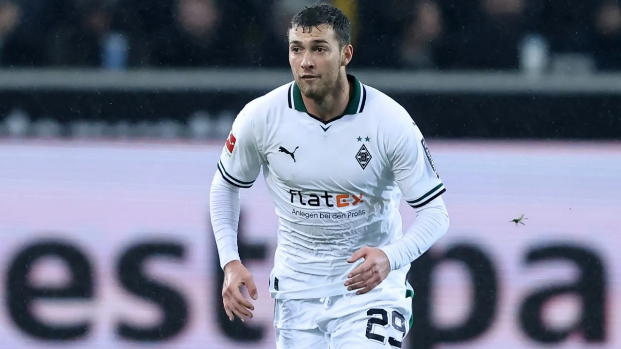 Joe Scally Buka Peluang Tinggalkan Borussia Monchengladbach