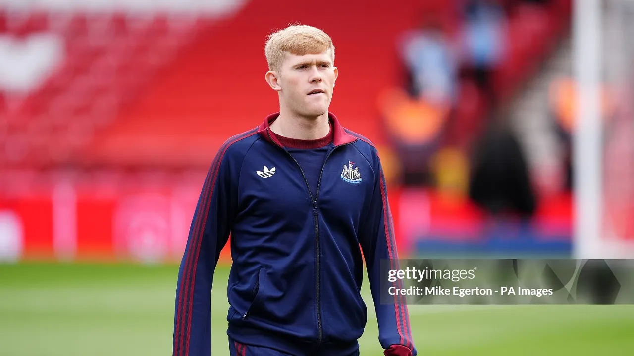 Lewis Hall akui frustrasi sempat tersisih di Newcastle United