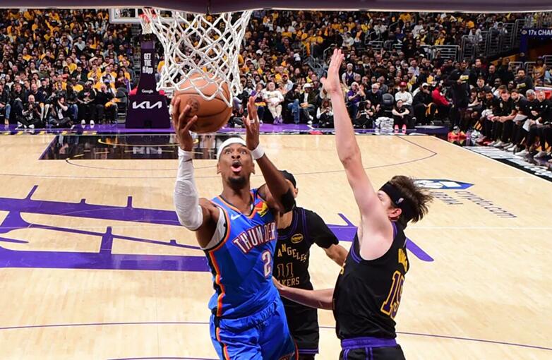 Thunder Sapu Lakers, Akhiri Perjuangan LeBron di Playoff