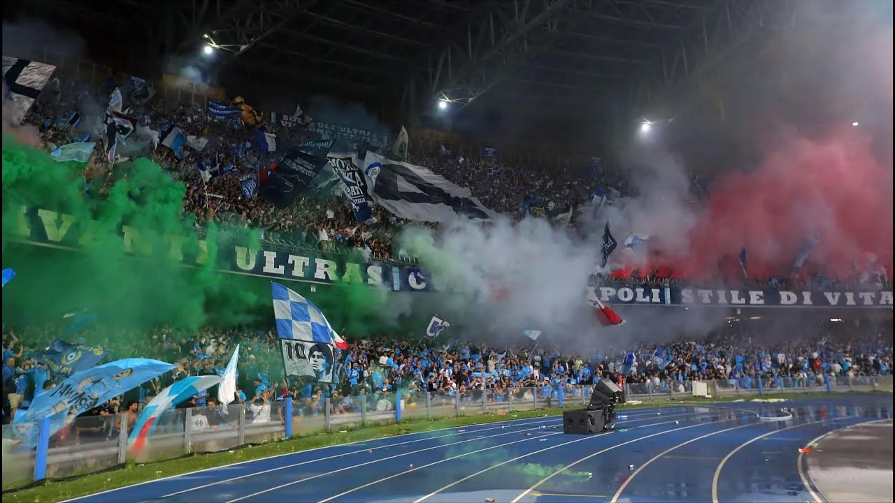 Ultras Napoli Bentangkan Spanduk Sindiran untuk Beppe Marotta dan VAR