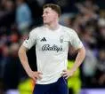 Vitor Pereira Akui Belum Bisa Pastikan Masa Depan Elliot Anderson