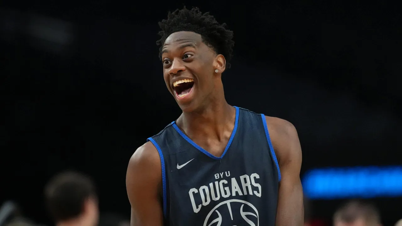 Dengan tinggi 6 kaki 9 inci, AJ Dybantsa dipandang memiliki potensi menjadi salah satu pencetak angka elite di NBA dalam beberapa tahun mendatang. (Foto: AP)