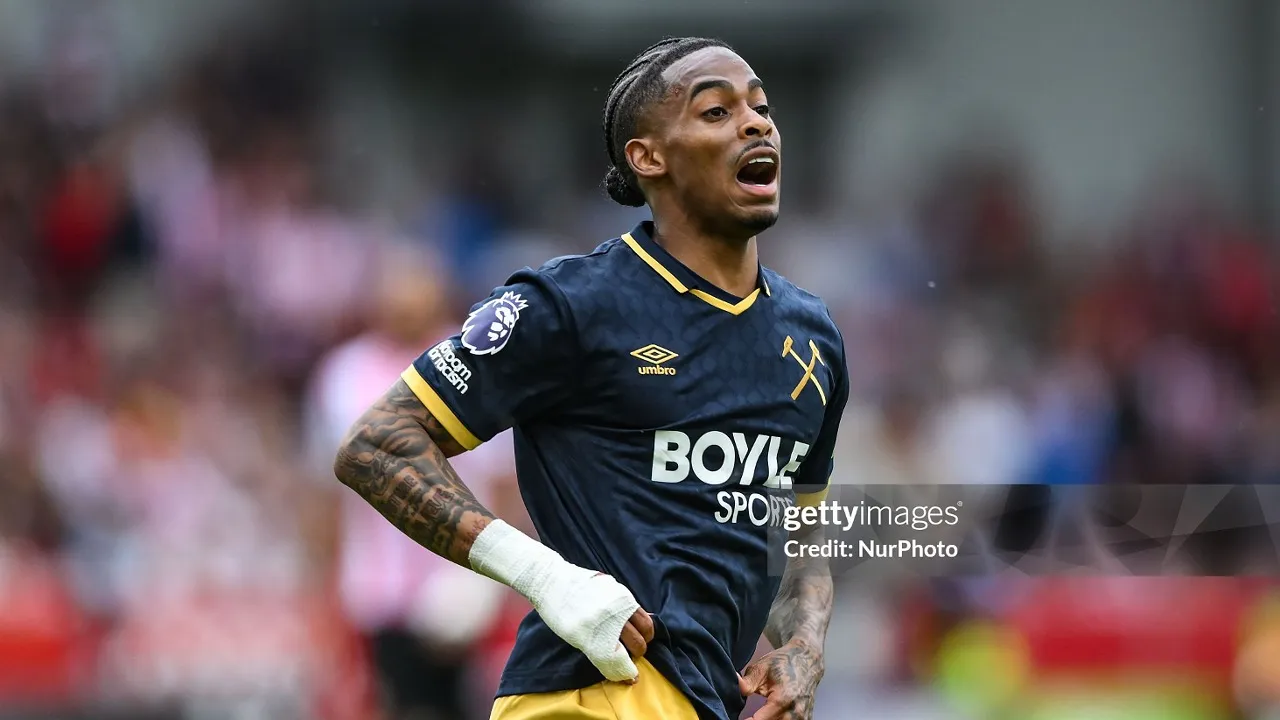 West Ham United Siap Lepas Crysencio Summerville di Musim Panas