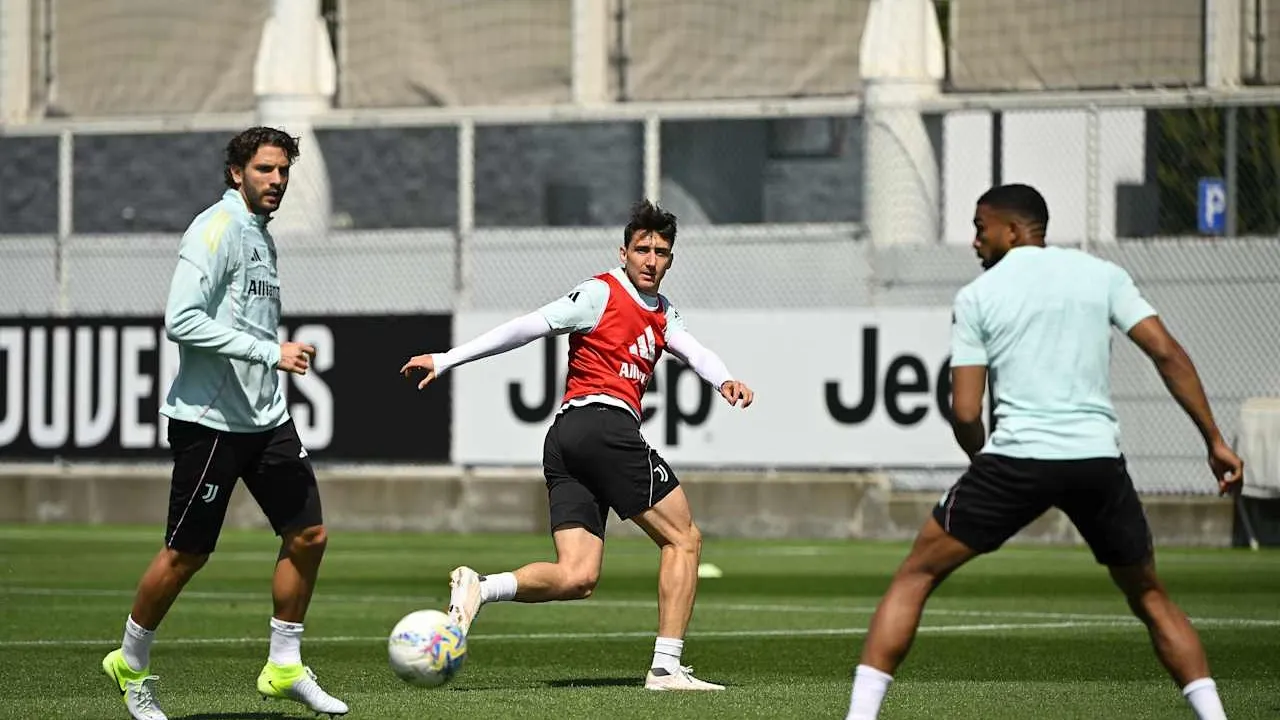 Andrea Cambiaso Diminati Como Jelang Bursa Transfer Musim Panas