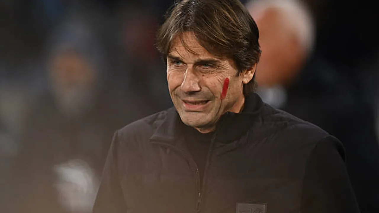 Antonio Conte dan Van Bommel Masuk Daftar Pengganti Max Allegri