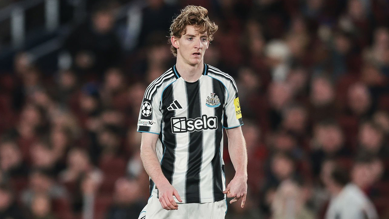 Barcelona Hampir Mustahil Dapatkan Anthony Gordon dari Newcastle