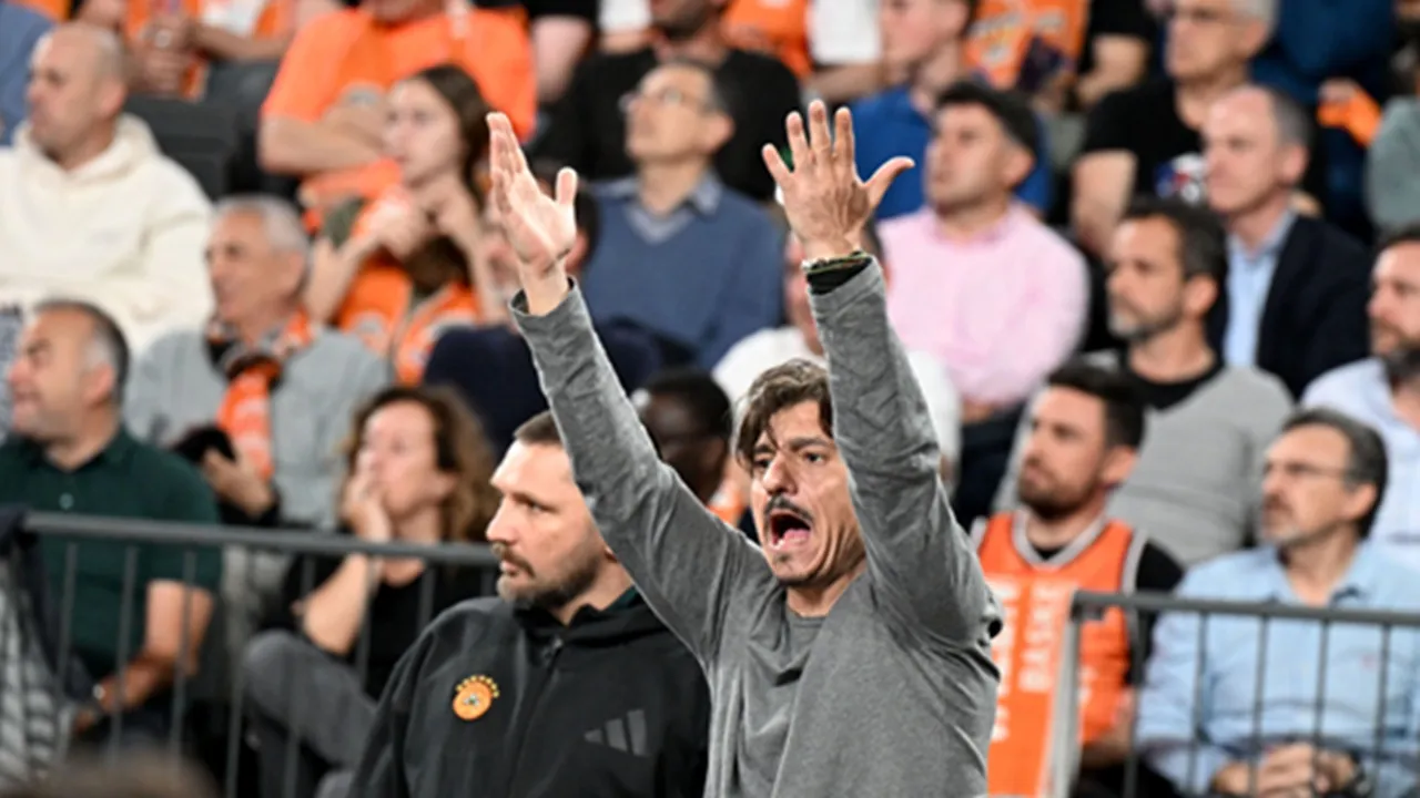 Dimitris Giannakopoulos Tetap Berikan Dukungan ke Pemain Panathinaikos