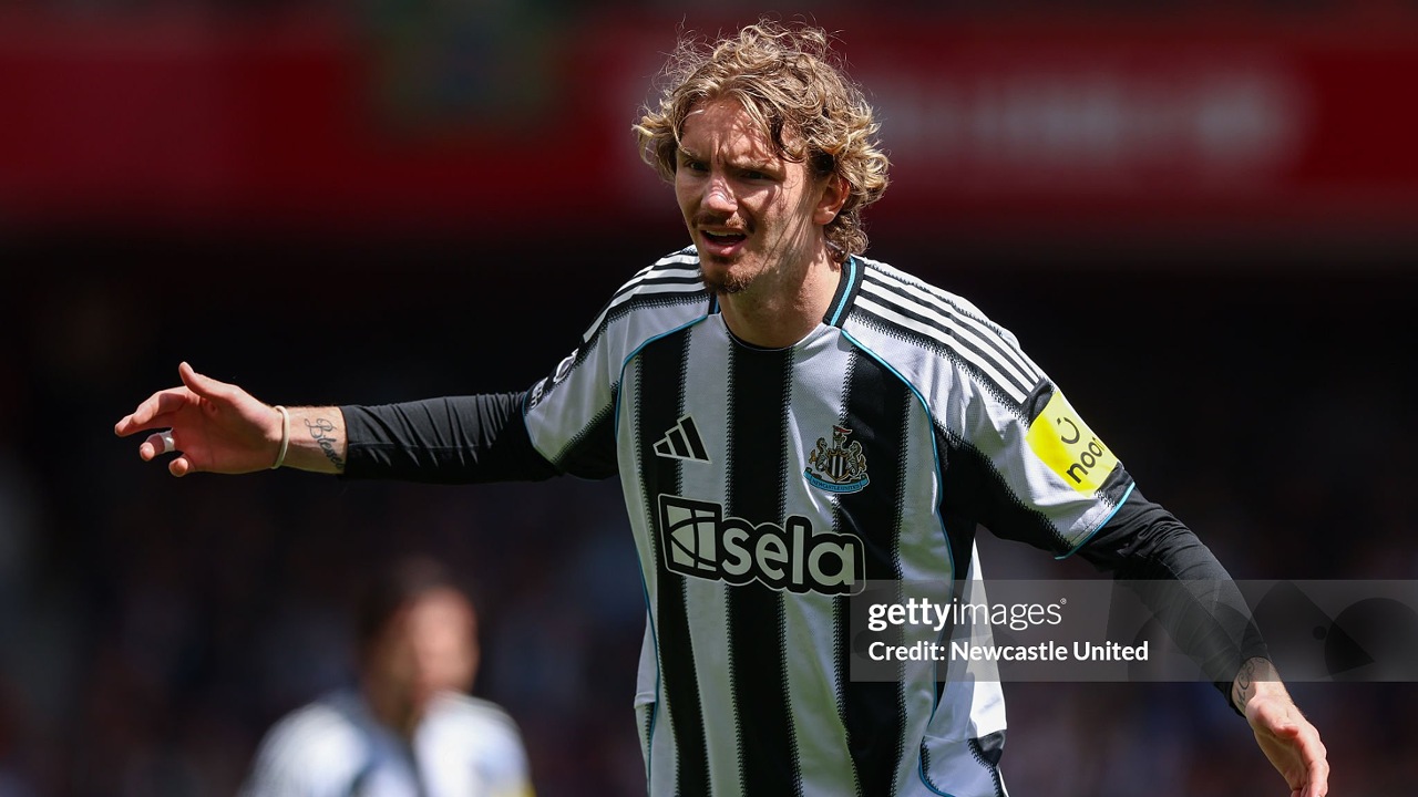 Don Hutchison Desak Newcastle United Jual Nick Woltemade