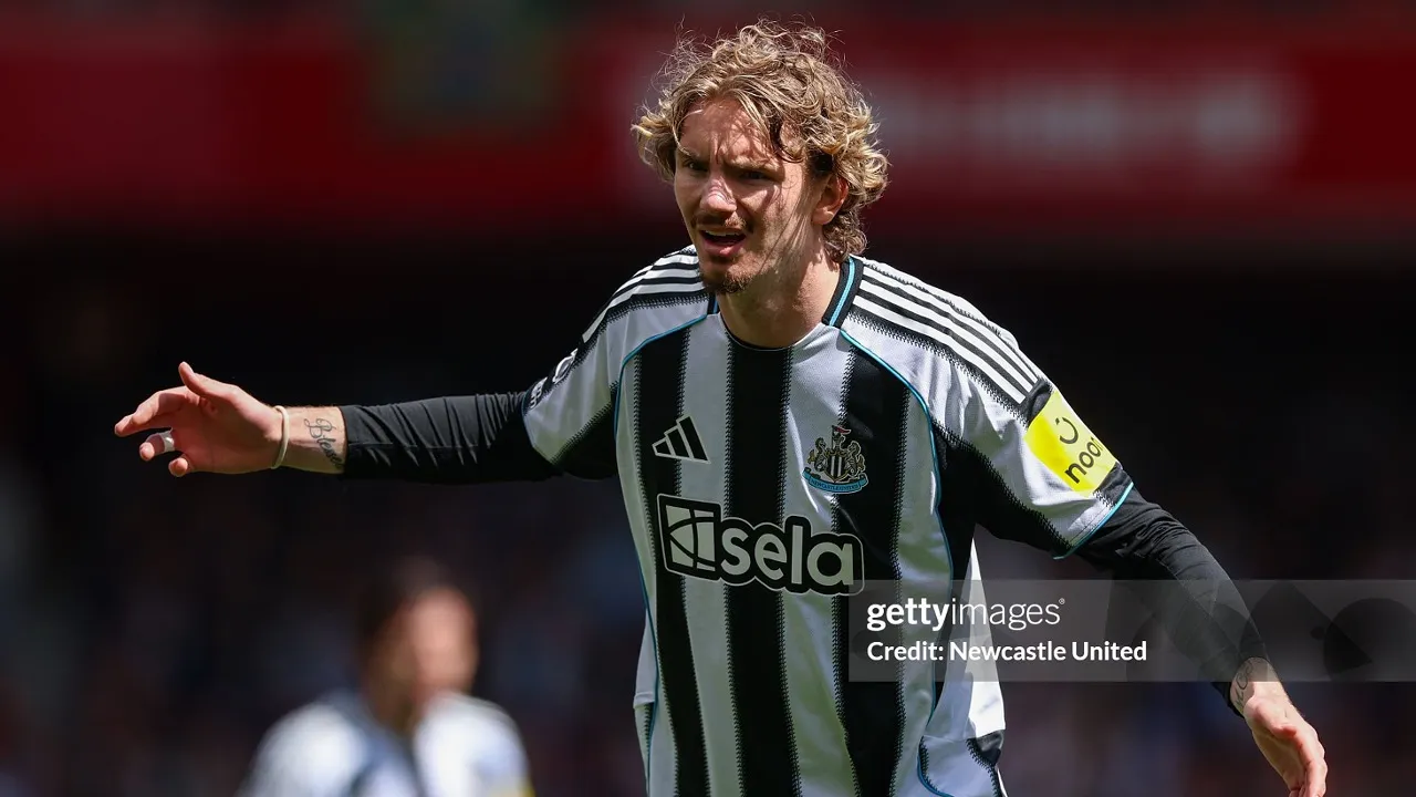 Don Hutchison Desak Newcastle United Jual Nick Woltemade