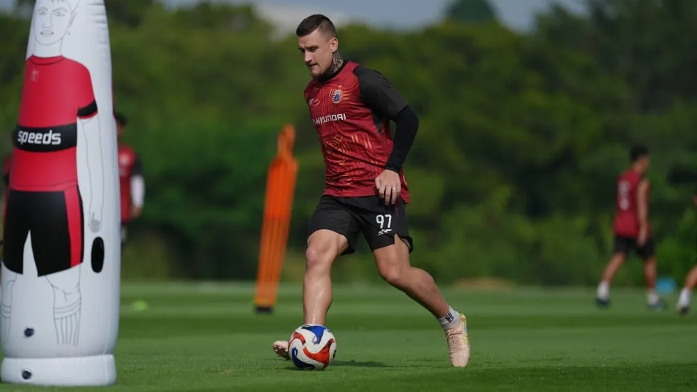 Fabio Calonego Ingatkan Pentingnya Kebangkitan Tim dalam Performa Sepak Bola - sumber: (ileagueid)