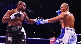 Frank Bruno soal Wardley Dihentikan Lebih Awal vs Dubois