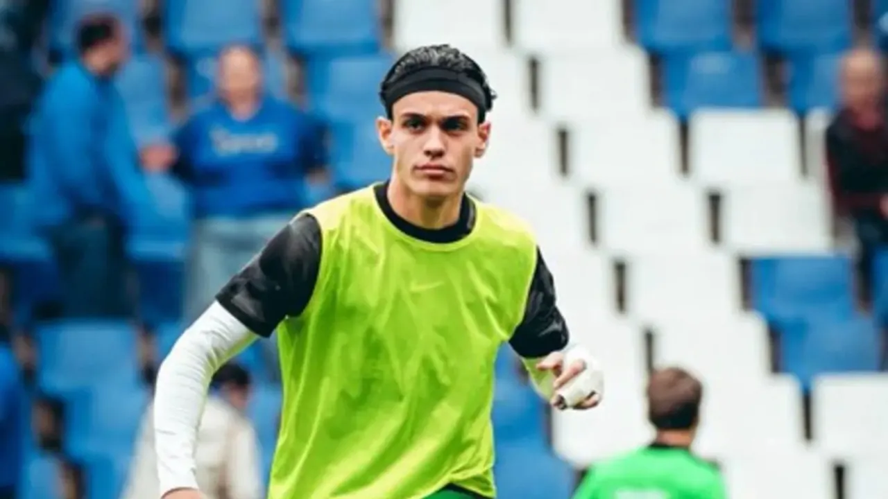 Hector Fort Bertekad Merebut Posisi Utama di Barcelona